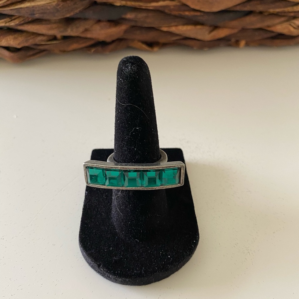 Ring with big green squares